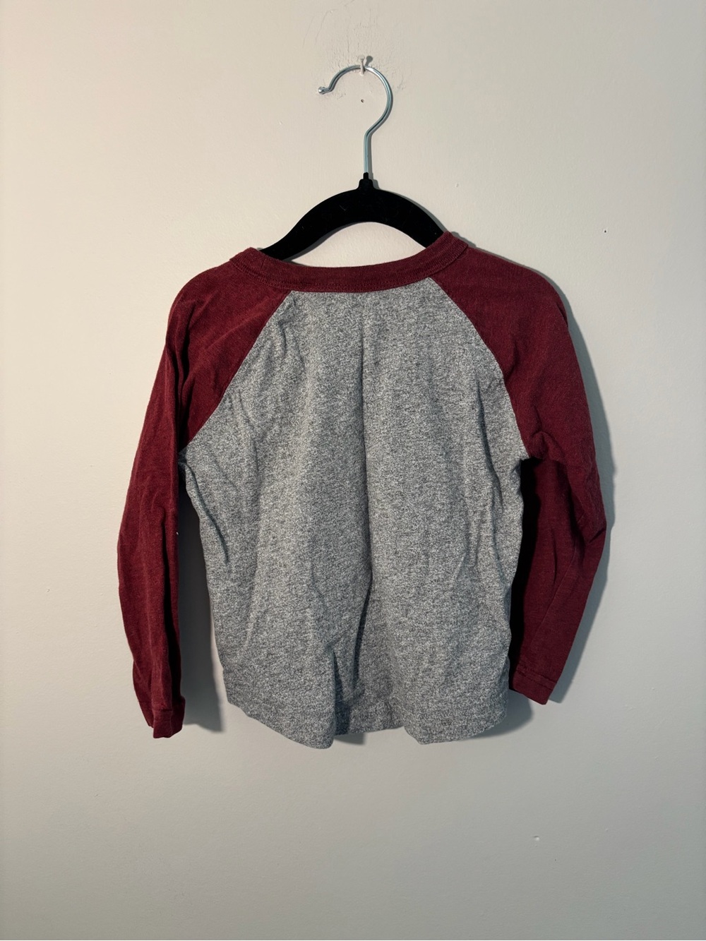 Roots Kids Raglan Long Sleeve Logo Tee Gray & Burgundy - Picture 2 of 3